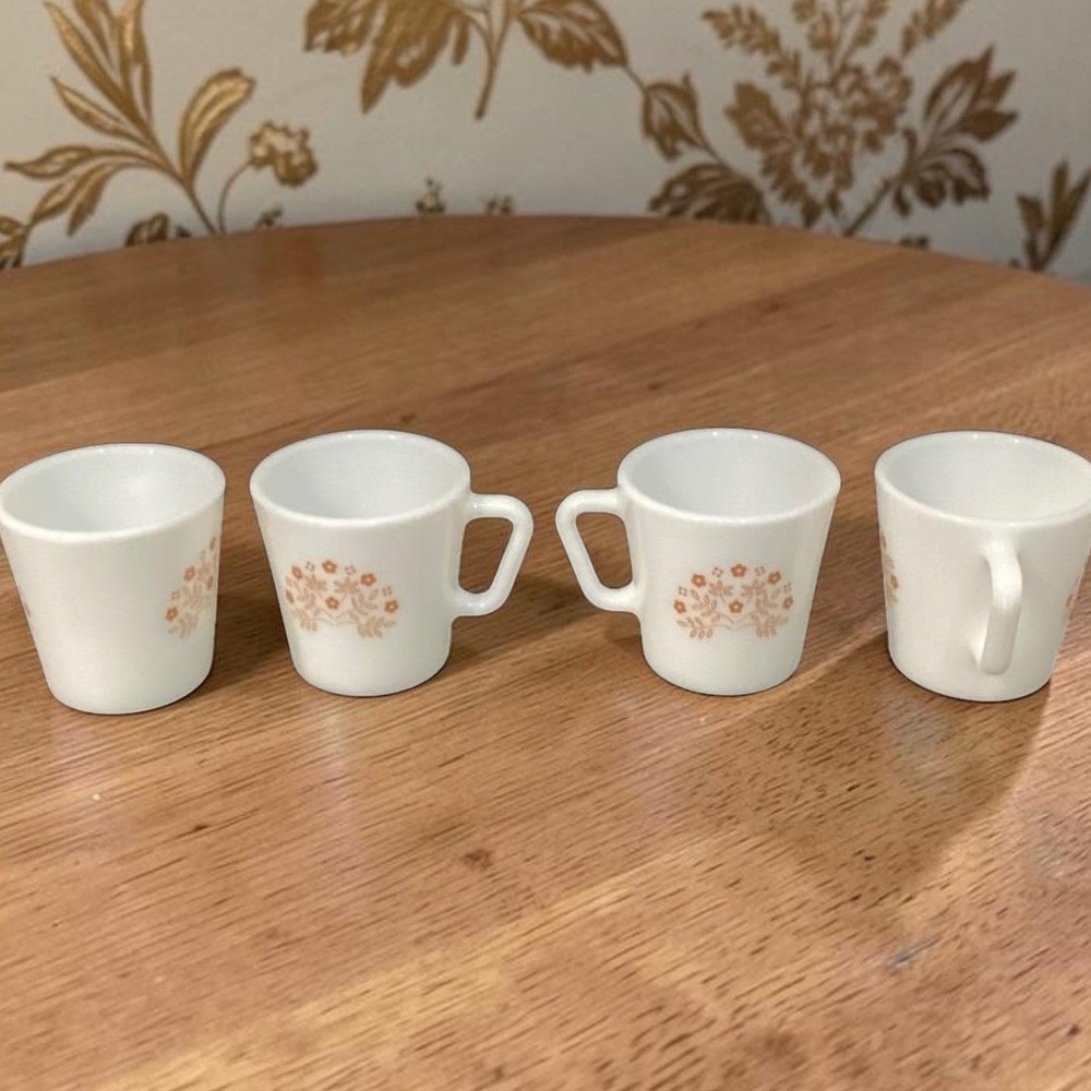 Pyrex Milk Glass Coffee Cups, Set of 4, Vintage Ginger Gold‎ Summer Impressions